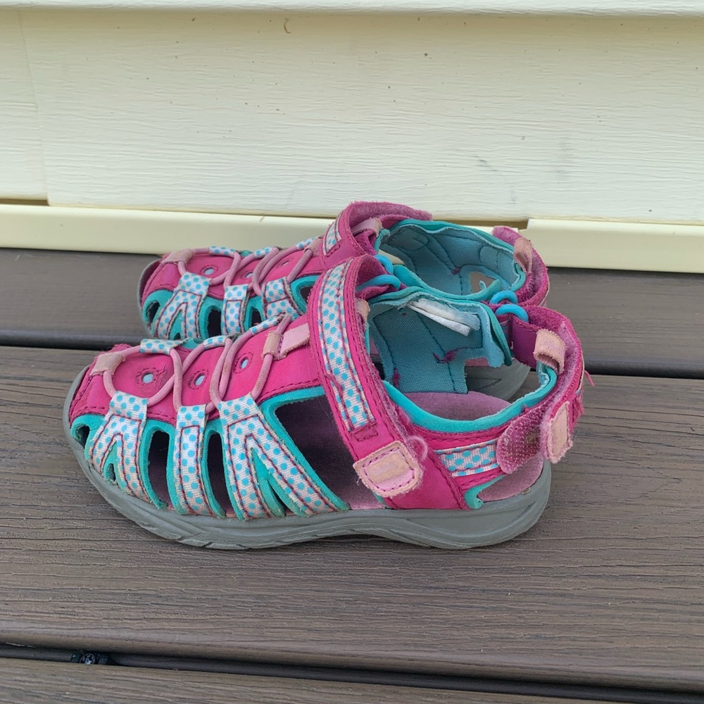 Girl’s Sandals 🏖️